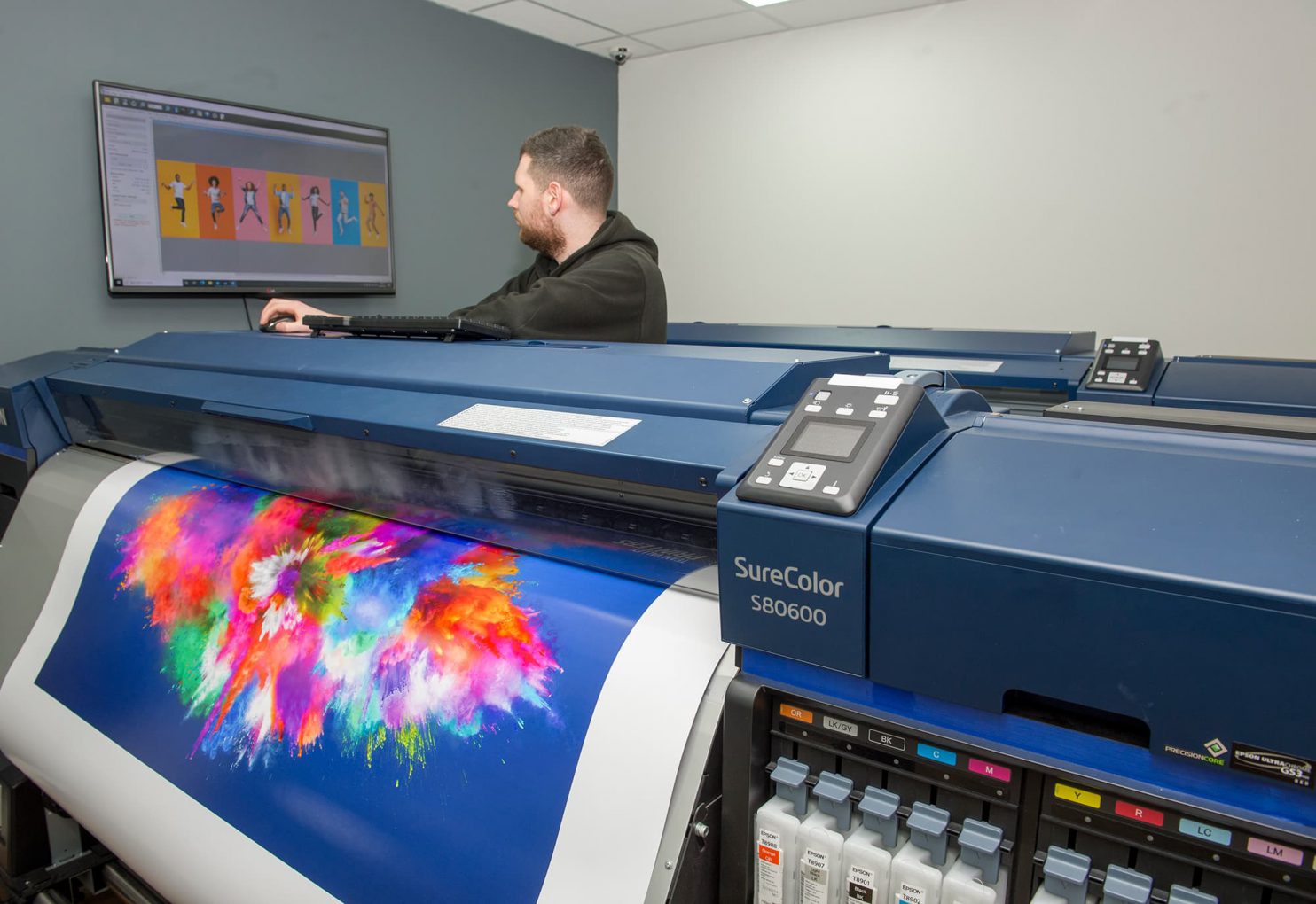 large format printing machine operated inside Gateshead printer shop, Team Valley Printers.